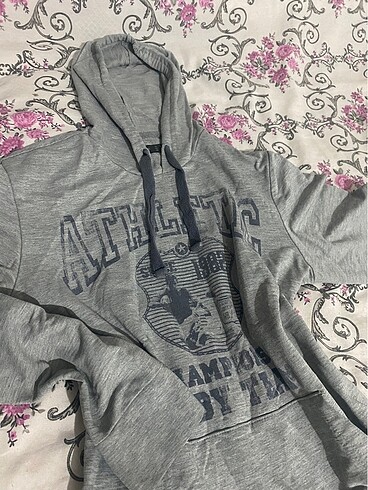 Yurtdışından gelen gri sweatshirt