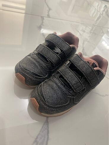 Puma spor ayakkabısı