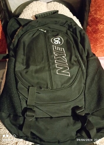 Nixe90 sırt çantası bay-bayan kullanabilir