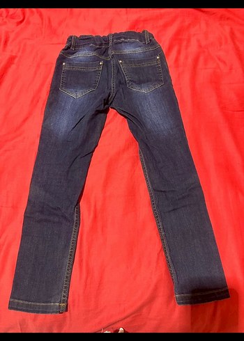 Nakışlı Düğmeli Kız Kot Pantolon - Görsel 2