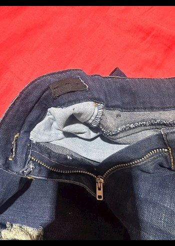 Nakışlı Düğmeli Kız Kot Pantolon - Görsel 4