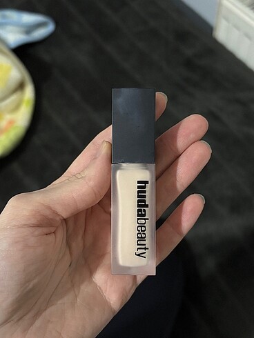 Huda Beauty Kapatıcı - Görsel 3