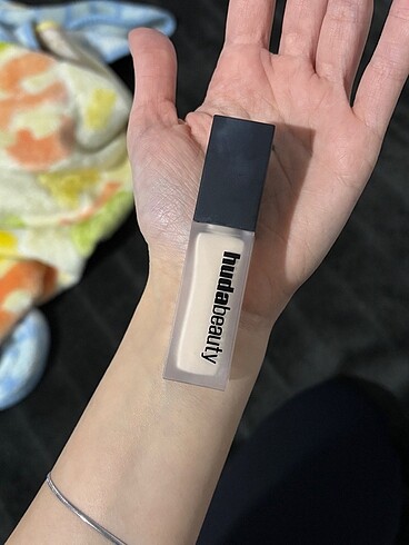 Huda Beauty Kapatıcı - Görsel 4