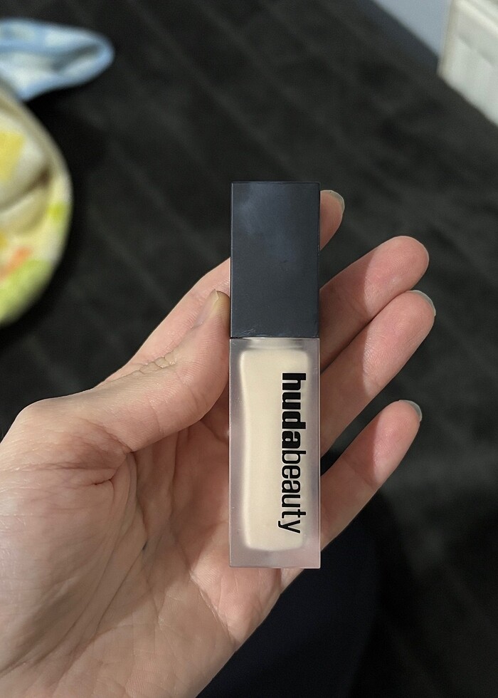 Huda Beauty Kapatıcı - Görsel 3