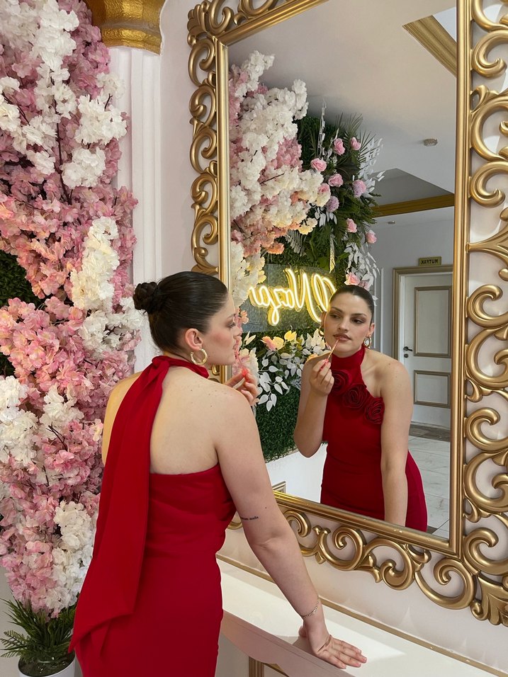 Kırmızı Drapeli Uzun Abiye Elbise - Görsel 3