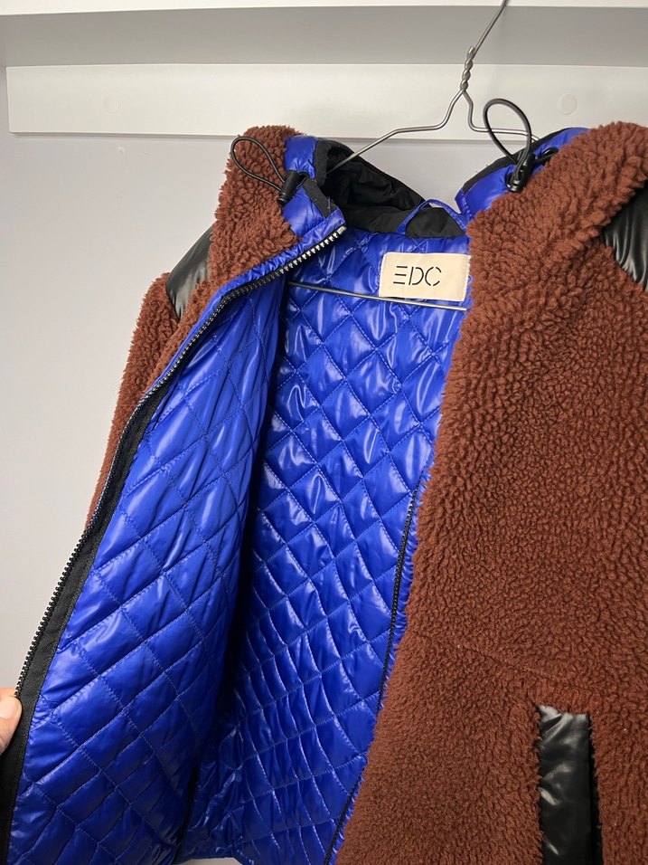 Kahverengi Kapüşonlu Kısa Peluş Ceket - Görsel 4