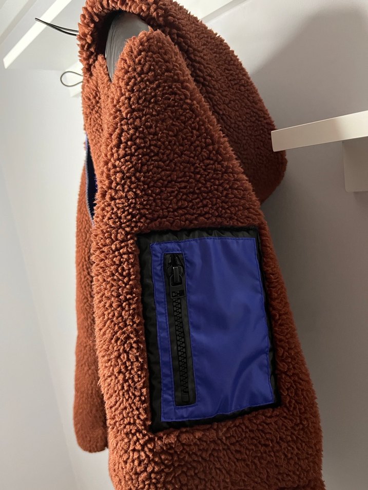 Kahverengi Kapüşonlu Kısa Peluş Ceket - Görsel 2