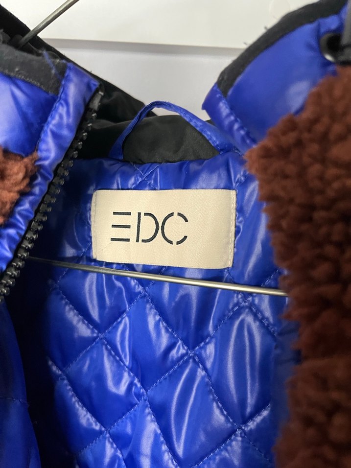 Kahverengi Kapüşonlu Kısa Peluş Ceket - Görsel 3