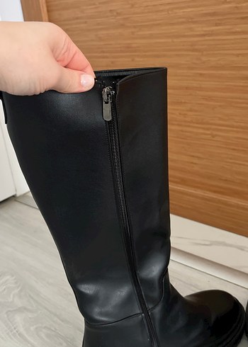 Siyah Deri Kadın Dizüstü Çizme - Görsel 3