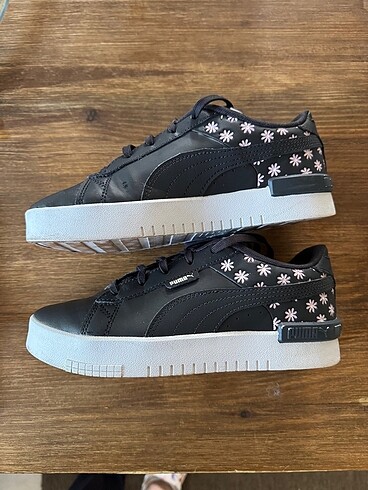 Puma Puma sifir gibi 35 numara