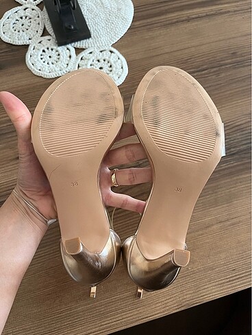 38 Beden altın Renk İnce topuklu ayakkabı
