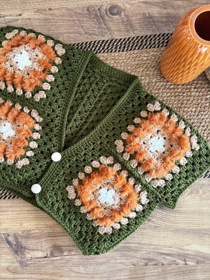 Nakışlı Örgü kadın yelek 36-38 beden uyumlu - Görsel 2