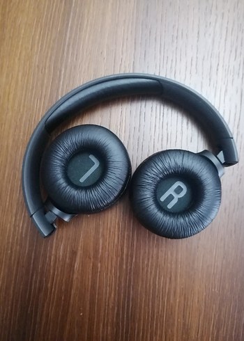 JBL
Kulak Üstü Bluetooth
Kulaklık - Görsel 3