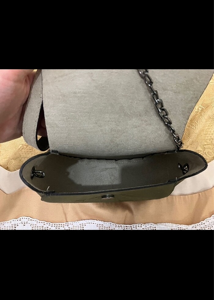 Yeşil kol çantası - Görsel 3