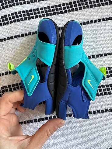 23 Beden mavi Renk Nike sandalet