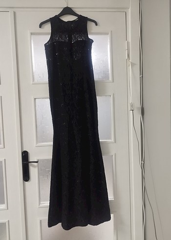 Siyah Dantel Detaylı Uzun V Yaka Abiye Elbise - Görsel 4