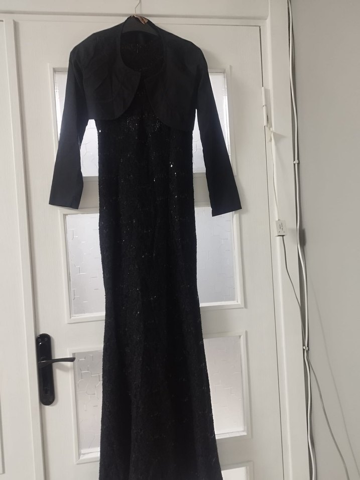 Siyah Dantel Detaylı Uzun V Yaka Abiye Elbise - Görsel 2