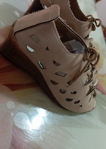 36 Beden Bej Kadın Dolgu Topuklu Sandalet
