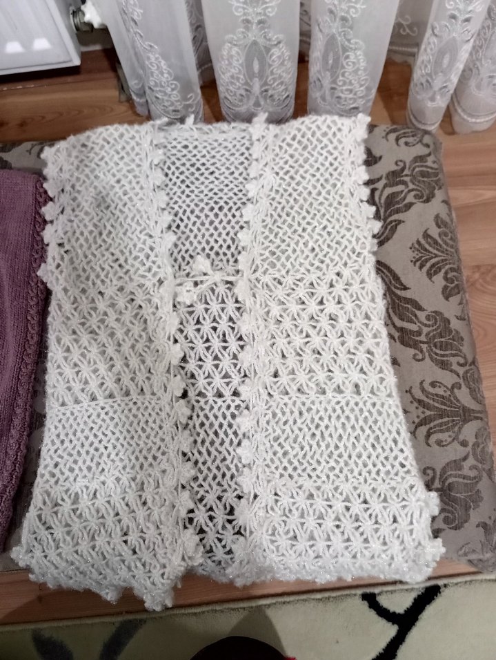 Dantel Detaylı Beyaz Örgü Kadın Yelek - Görsel 3