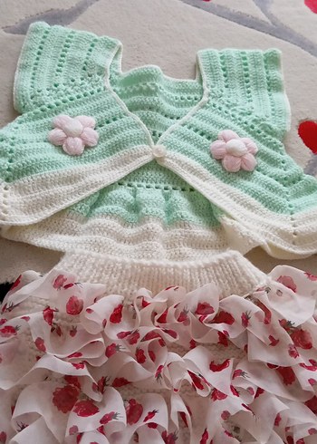 Çiçek İşlemeli Kız Triko Yelek ve Kat Kat Etek - Görsel 2