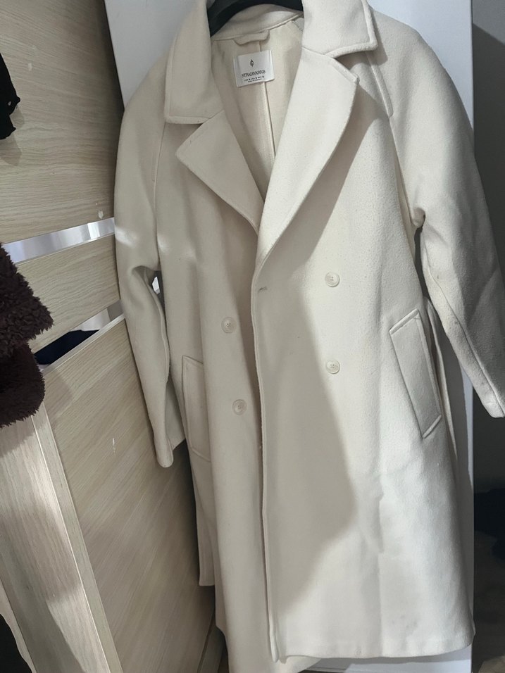 Düğmeli Beyaz Midi Kadın Palto - Görsel 3