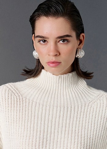 Beyaz Balıkçı Yaka Oversize Kazak - Görsel 3