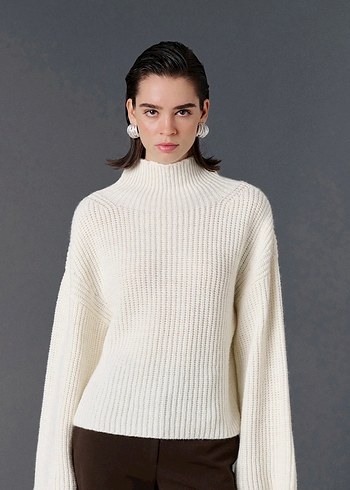 Beyaz Balıkçı Yaka Oversize Kazak - Görsel 2