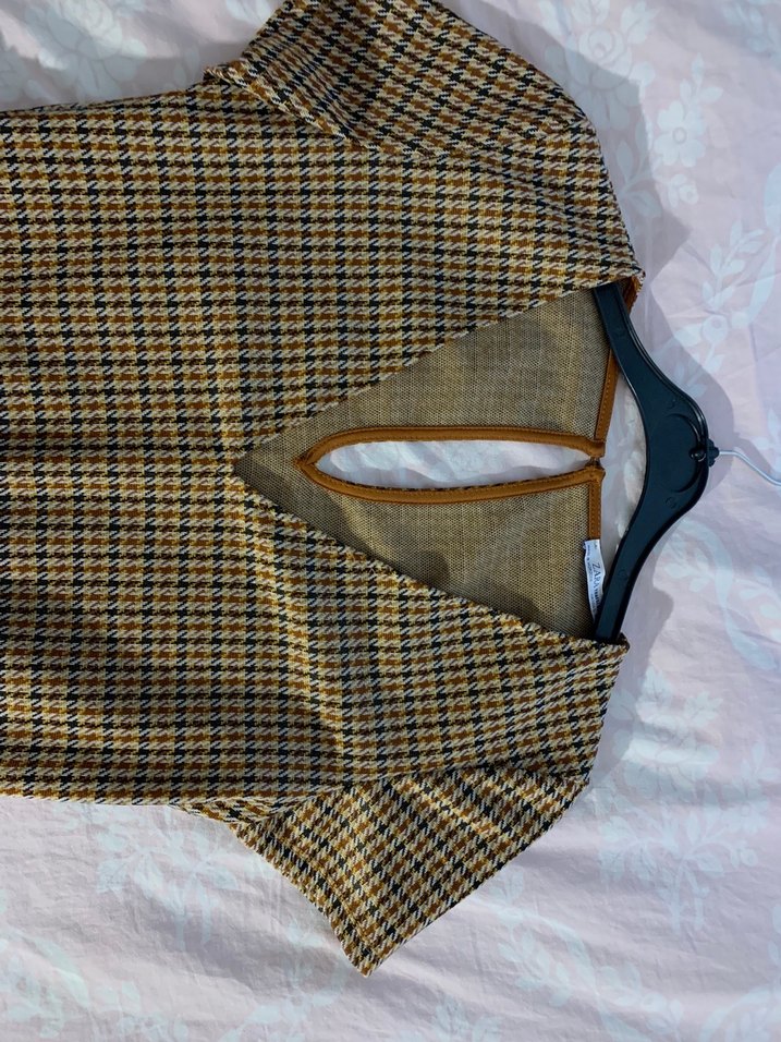 Kahverengi V Yakalı Kemerli Mini Tulum - Görsel 3