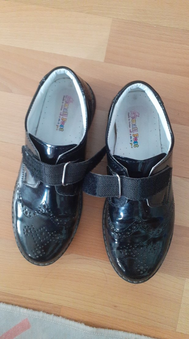 Erkek Çocuk Klasik Siyah Rugan Ayakkabı - Görsel 2