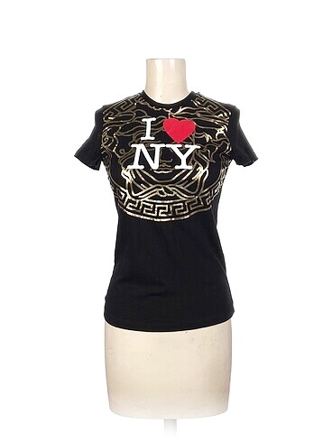 Versace T-shirt %70 İndirimli.