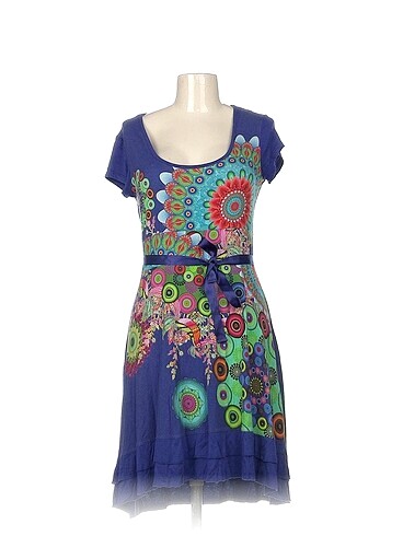 Desigual Günlük Elbise %70 İndirimli.