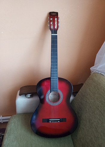 Klasik Kırmızı Gitar - Görsel 2