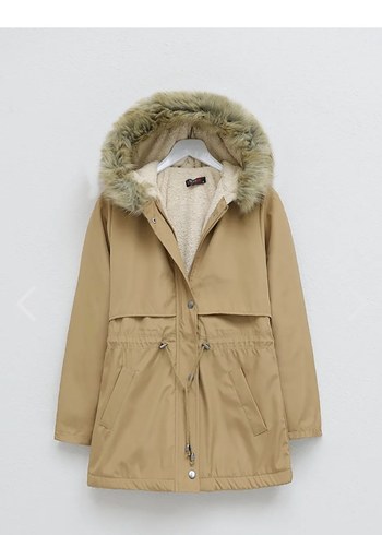 Bolero Detaylı Kürklü Kadın Mont - Görsel 5