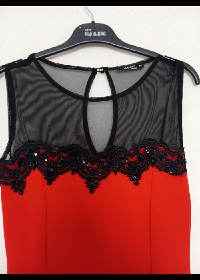 Kırmızı mükemmel bir elbise - Görsel 4