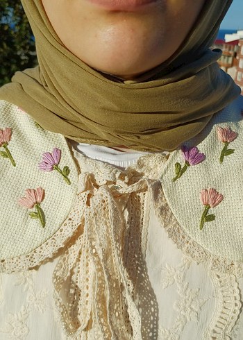 Renkli lale yakamız - Görsel 5