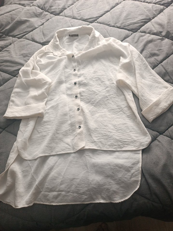 Düğmeli Beyaz Kadın Gömlek - Görsel 3