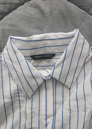 Kadın Beyaz Çizgili Keten Gömlek - Görsel 2