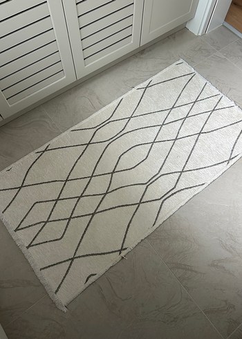 Gri Nakışlı Beyaz Modern Halı - Görsel 3