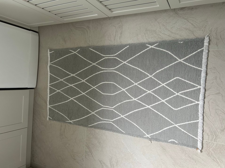 Gri Nakışlı Beyaz Modern Halı - Görsel 2