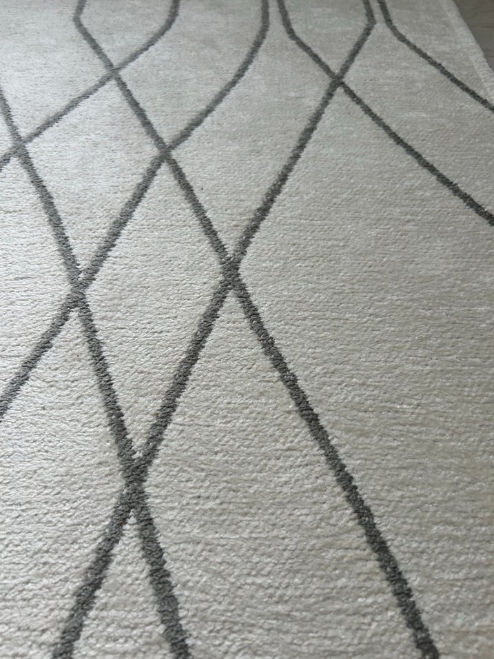 Gri Nakışlı Beyaz Modern Halı - Görsel 4