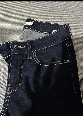 Levi's skiny 