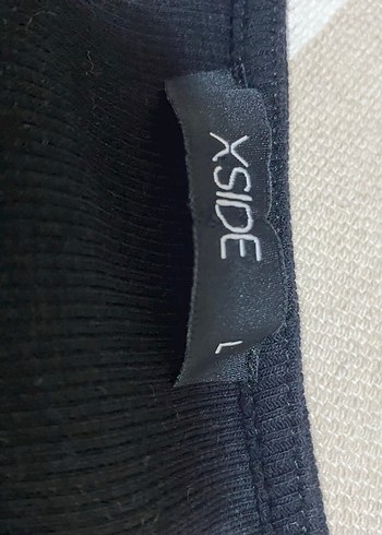 Siyah V Yakalı Önü Büzgülü Kadın Crop - Görsel 2