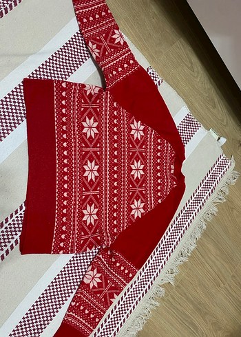 Yılbaşı Temalı Kırmızı Desenli V Yaka Örgü Kadın Kazak - Görsel 3