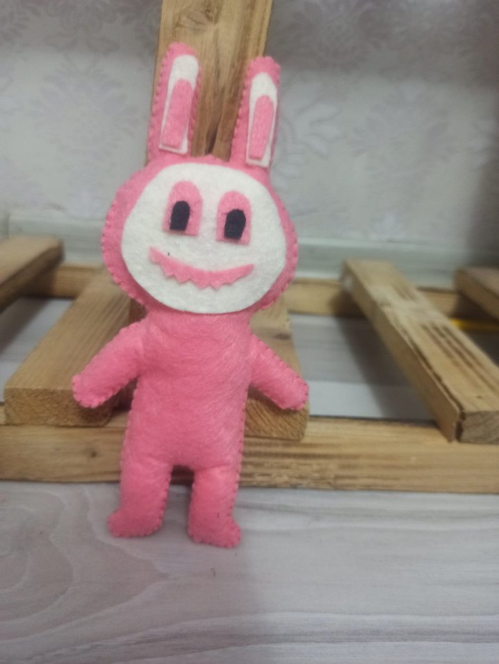 Keçeden labubu oyuncak - Görsel 2