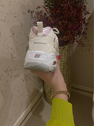 36,5 Beden ten rengi Renk Skechers 36,5 numara