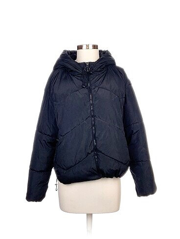 Stradivarius Mont %70 İndirimli.