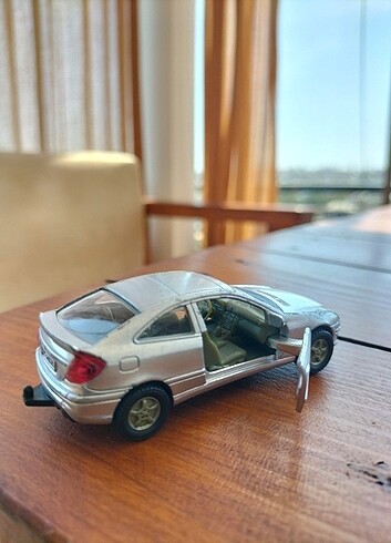 Beden Renk SİKU diecast 1,60 özel c230 coupe