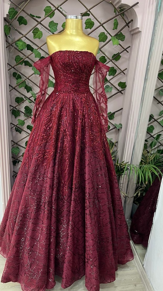 Bordo İşlemeli Uzun Kollu Straplez Abiye - Görsel 3