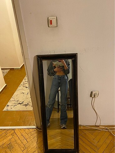 Yırtıklı denim