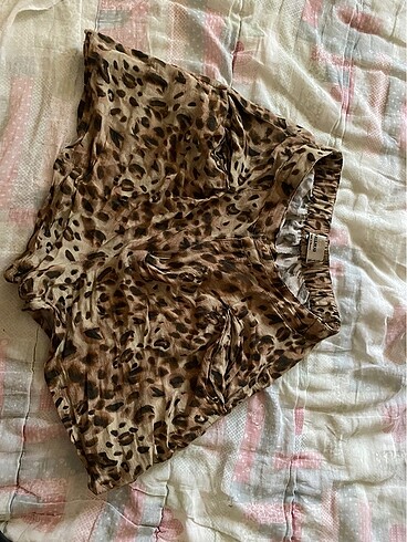 Pull and Bear Leopar şort